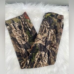FIELD AND STREAM CAMO PANTS - Youth Medium